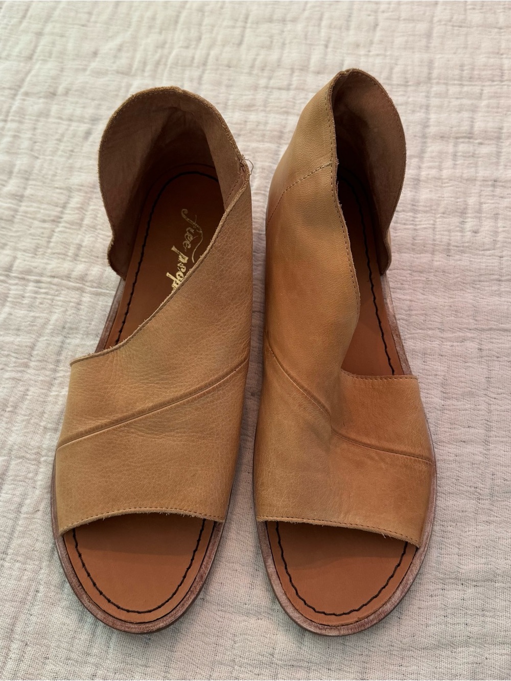 Free people Mont Blanc womens Sandals Flats Tan Brown Leather size 39/ 8-8.5